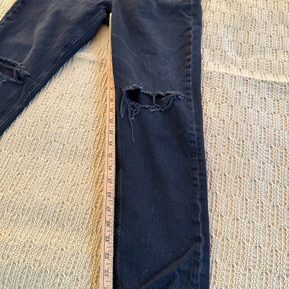 American Eagle Black Distressed Strigid Mom Jeans - Size 6S Short - Picture 5 of 7